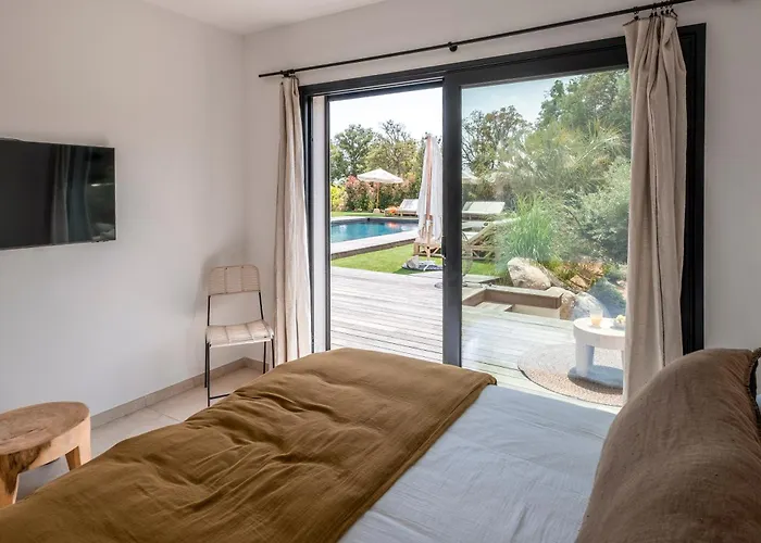 Bambou 12 Pers Piscine Chauffee 10 Minutes A Pieds