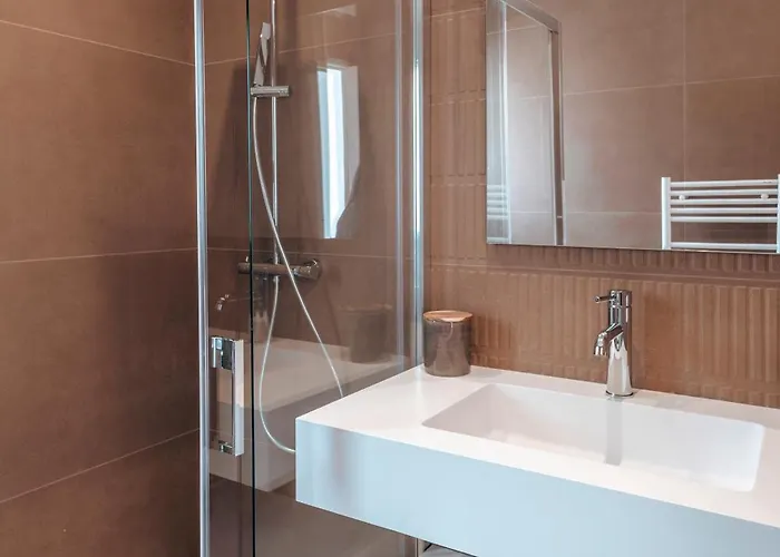 Bambou 12 Pers Piscine Chauffee 10 Minutes A Pieds Villa